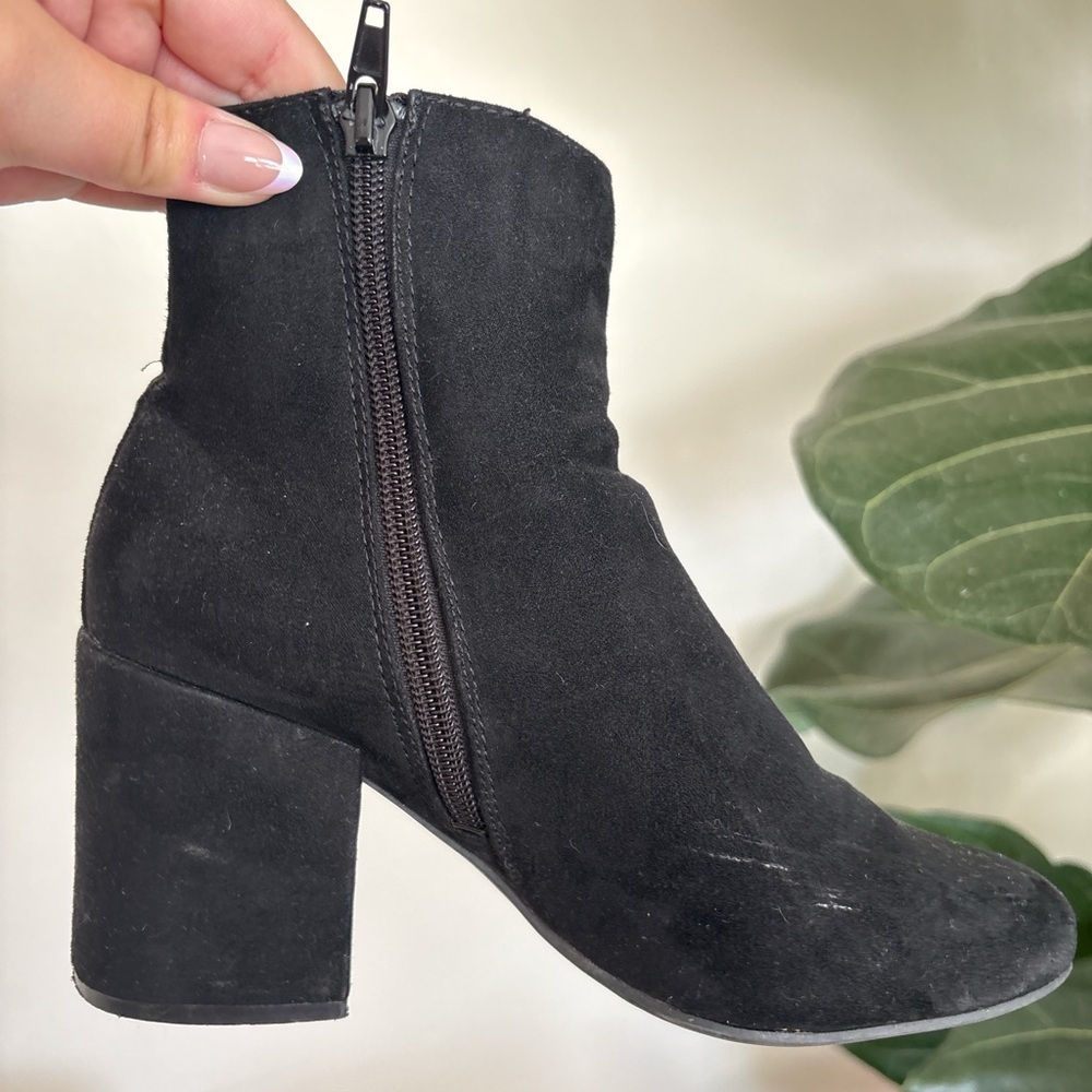 Topshop Black Ankle Booties - Picture 2 of 3